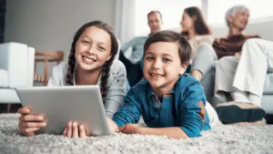 Guiding Kids Age-Appropriate Social Media Use 1 Age-Appropriate Social Media Use